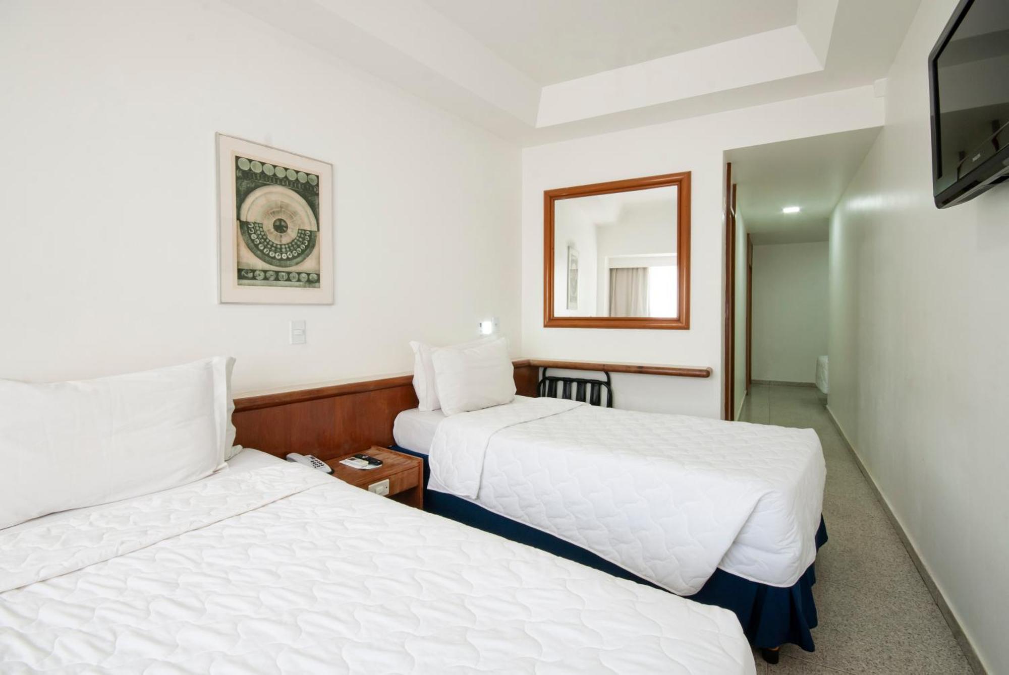 Hotel Bandeirantes Рио-де-Жанейро Экстерьер фото